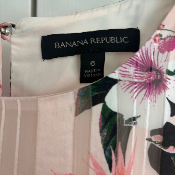 Light Pink Floral Banana Republic Dress size 6 - Picture 2 of 3